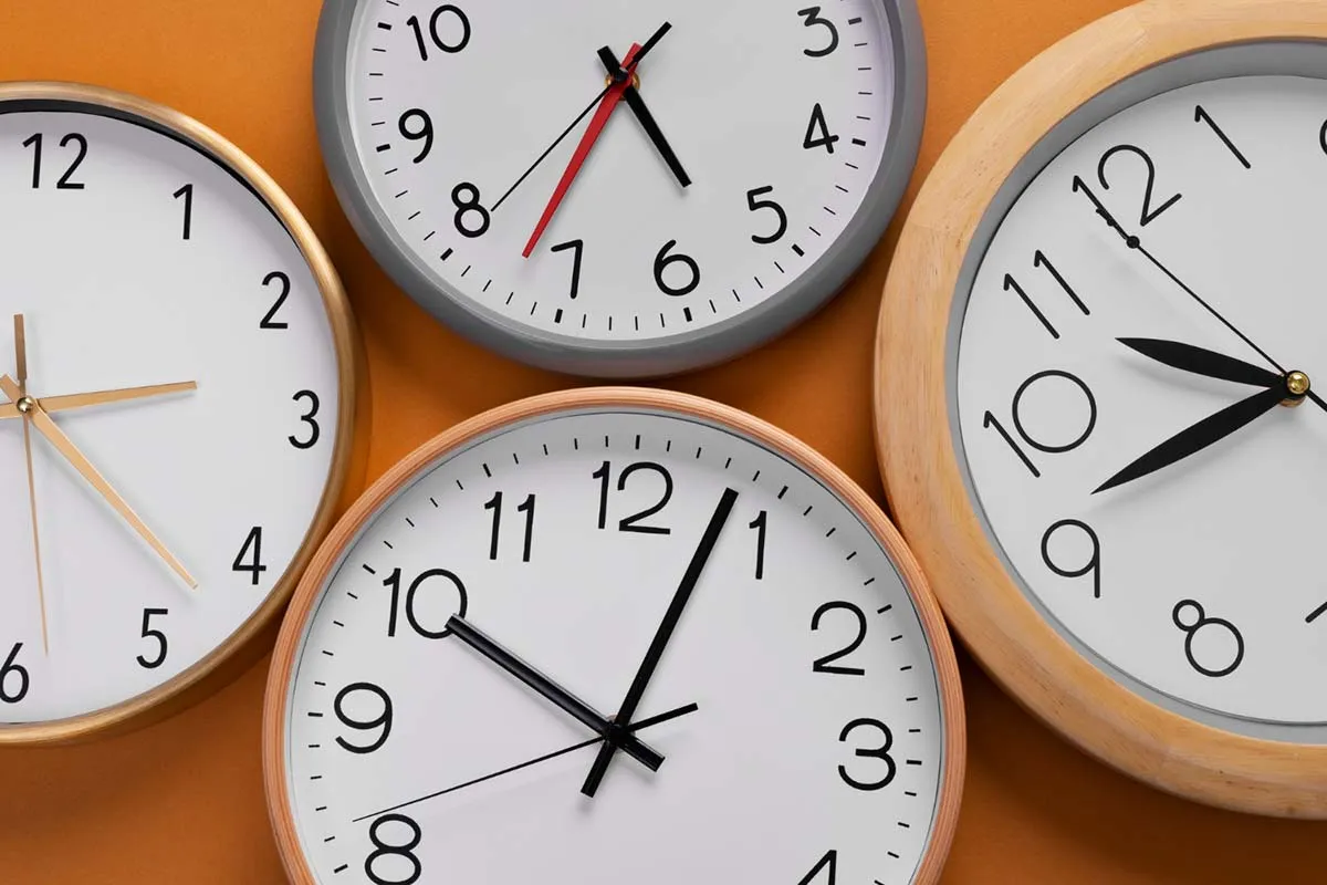 Premik na poletni čas: prednosti, slabosti in posledice