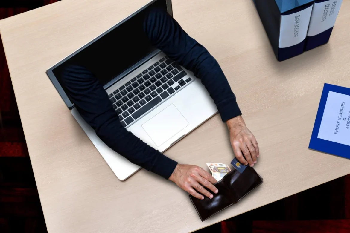 Kako prepoznati lažno spletno trgovino: 4 ključni nasveti