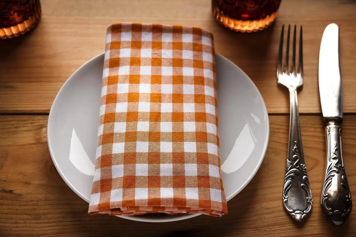 Zbogom kuhinjskim brisačam: izdelek, ki prevzema primat kot učinkovitejši in cenejši