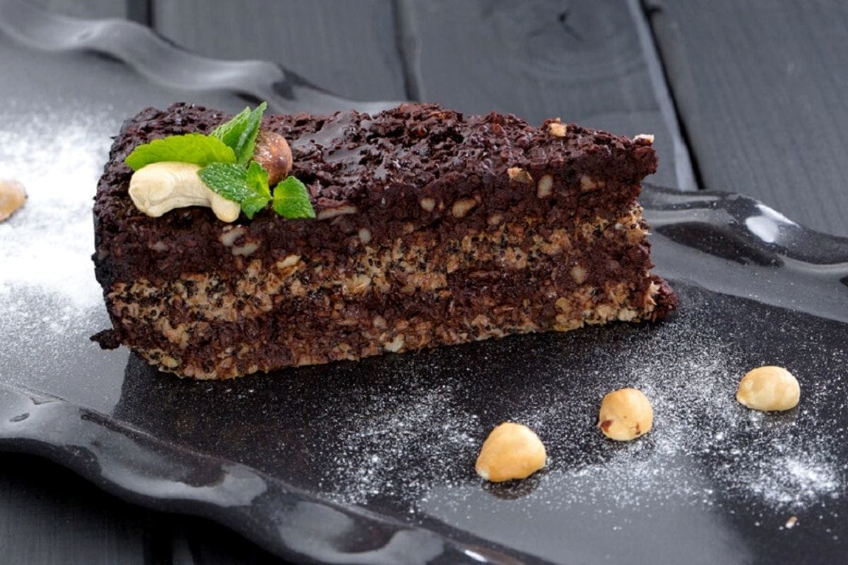 Čokoladni veganski kolač: sladek, cenovno ugoden in izjemno okusen desert