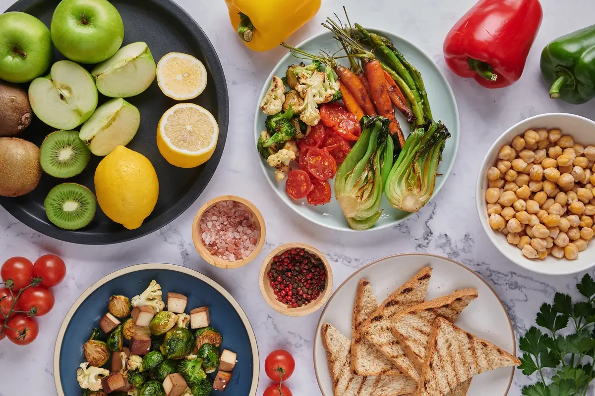 Kako se prehranjevati zdravo in raznoliko, ne da bi zapravili preveč