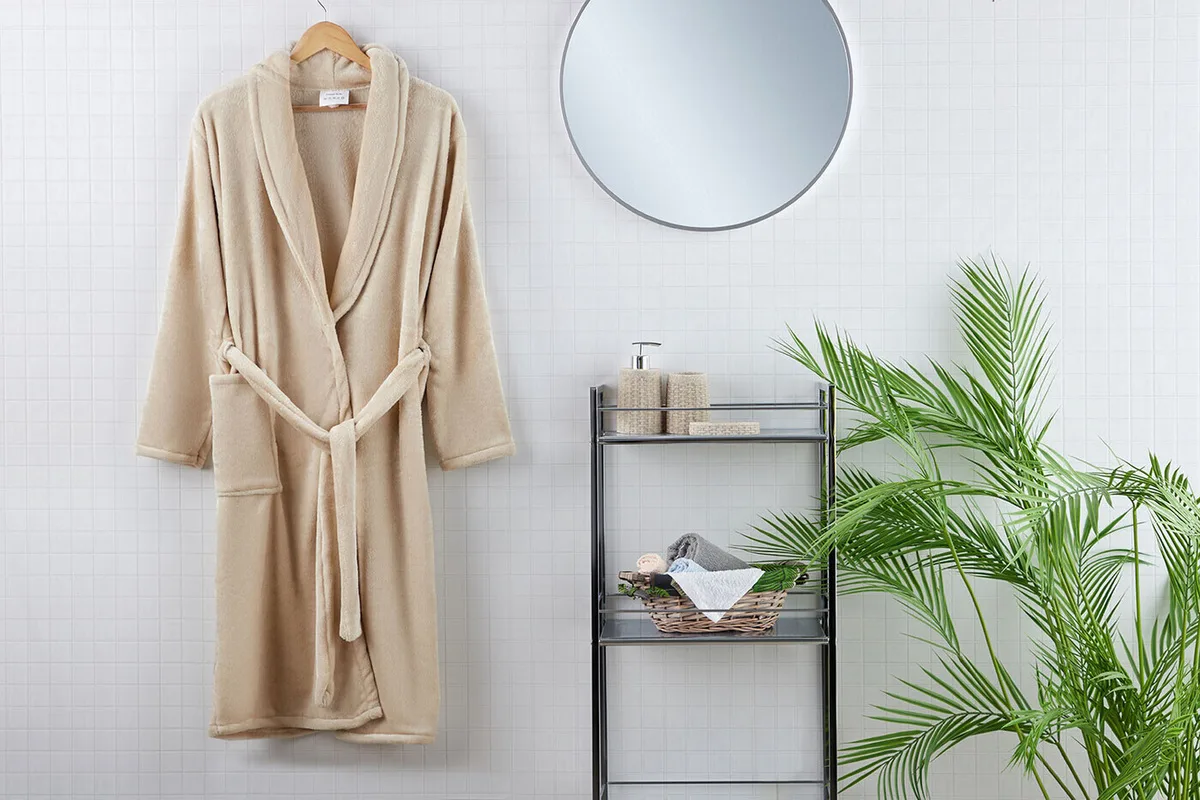 Kako izbrati kopalni plašč po tuširanju: Ključni nasveti za udobje