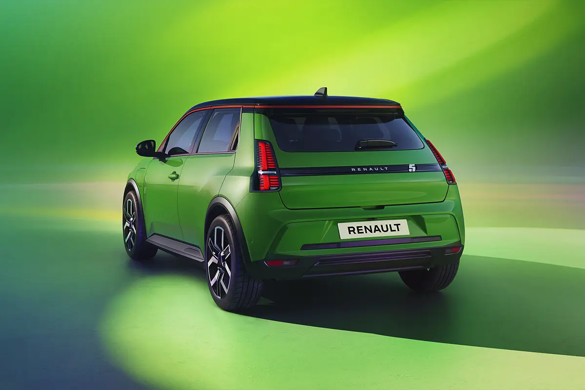 Renault 5 E-Tech: Najboljši električni avtomobil 2025 po mnenju strokovnjakov