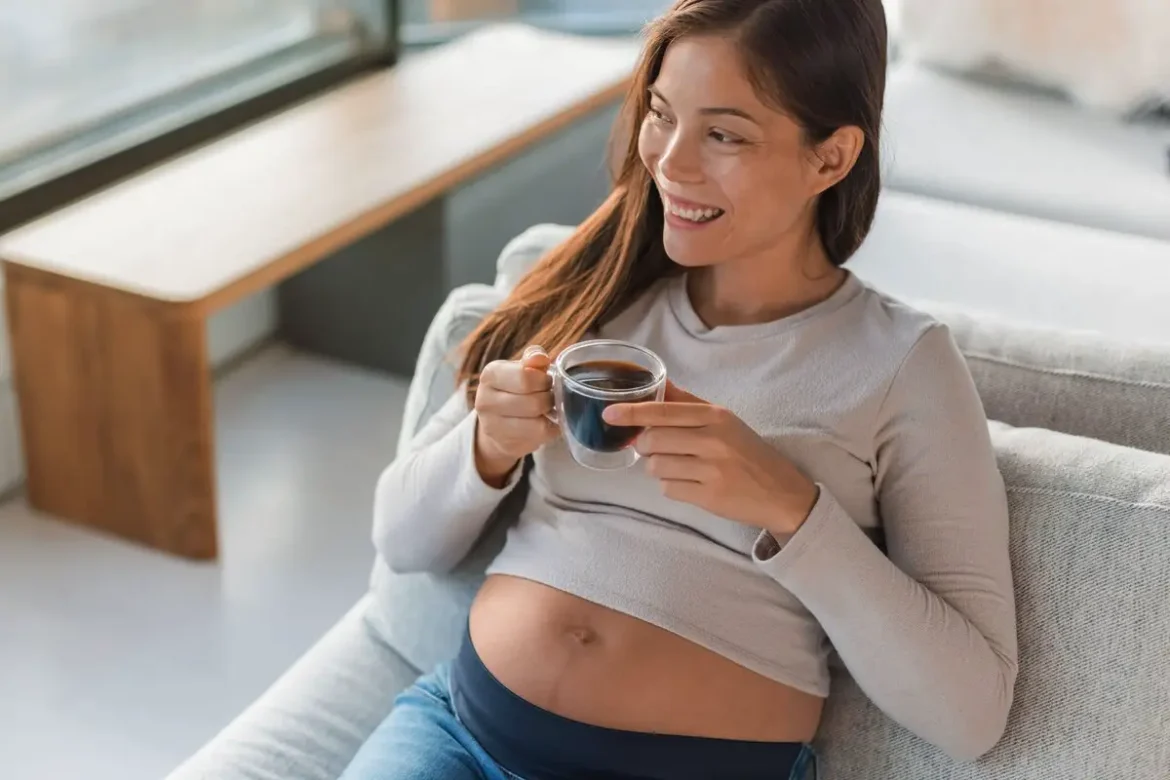 nosečnicam dejansko dovoljene2 Šport, kava in še 6 stvari, ki so nosečnicam dejansko dovoljene