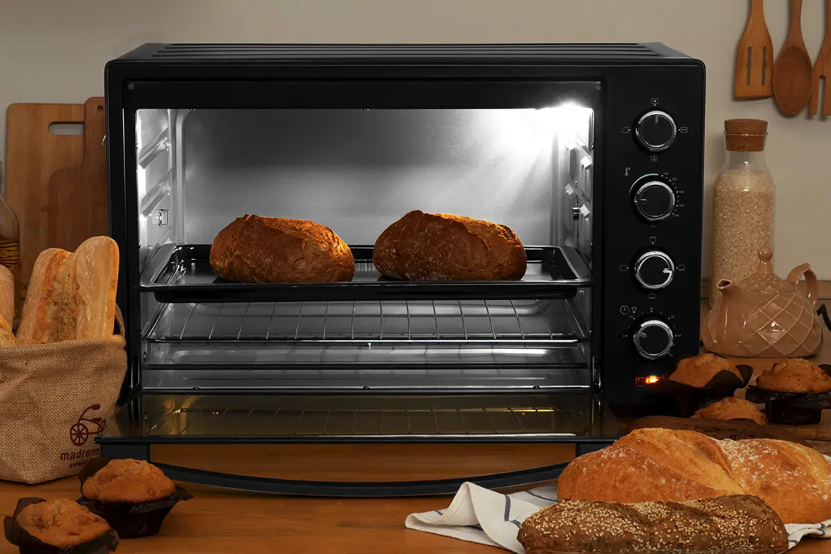 Airfryer je mrtev: 5 razlogov, zakaj bo pečica s konvekcijo prevladala v evropskih kuhinjah leta 2025