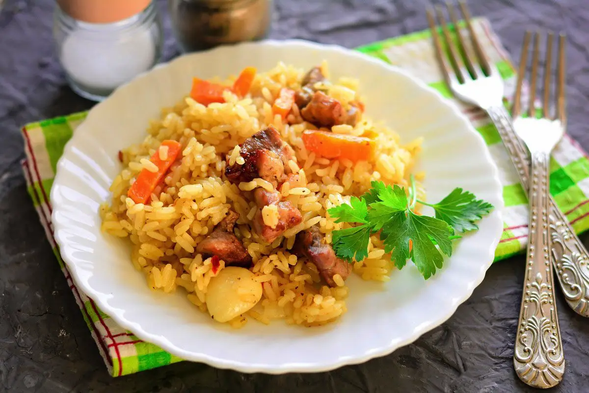 Pilav s piščancem v rokavu