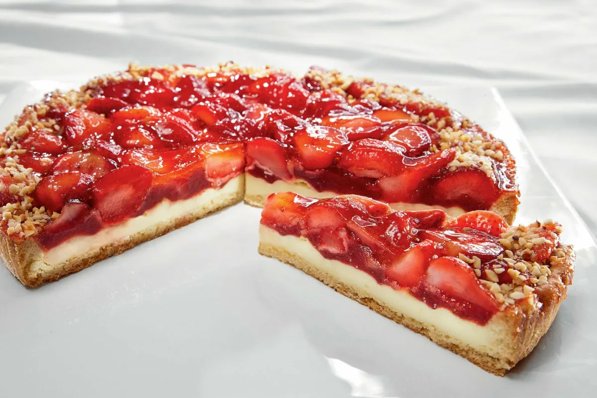 Hitra pita s jagodami in feto: preprost recept za slasten prigrizek