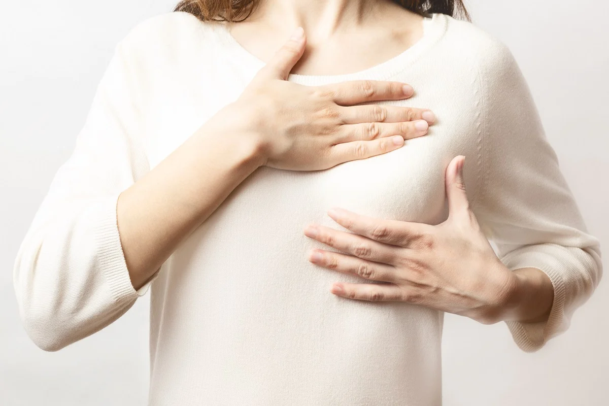 Povečanje prsi brez šivov in brazgotin: mit ali resničnost?