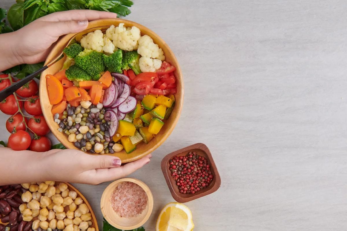 Če imate endometriozo, bodite pozorni na ta živila v svoji prehrani