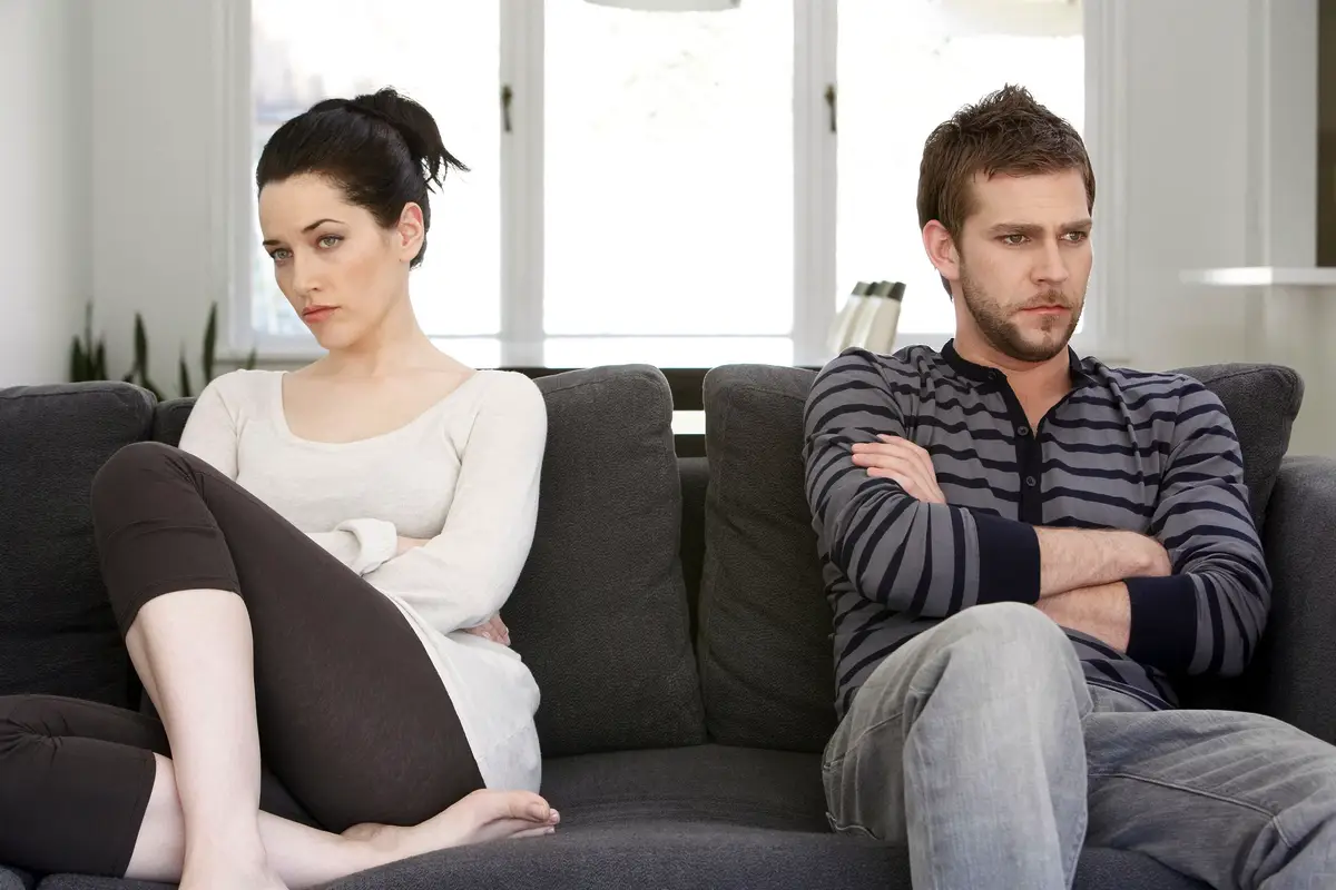 Kaj pomeni, če par nikoli ne prepira, pojasnjuje psihologija: Skriti signali v odnosu