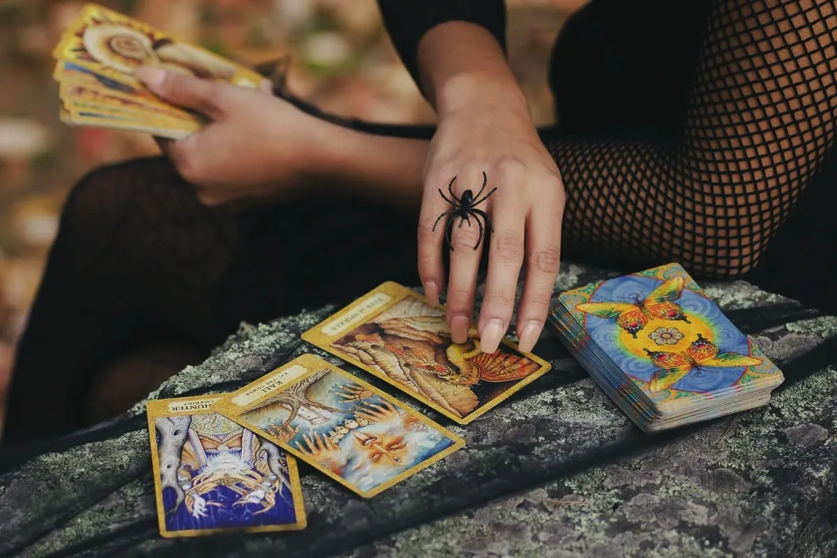 3 tarot napovedi za ljubezen, zdravje in delo od 29. aprila do 5. maja po Oraklju