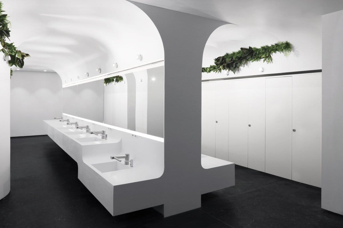 Vse točke na i: kaj lahko staknete v javnem stranišču