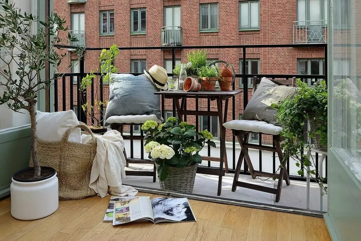 Spremenite majhen balkon v oazo brez velikih stroškov