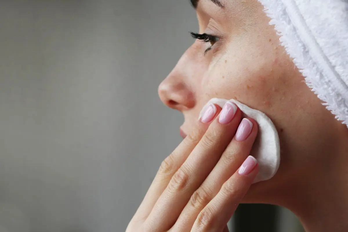 Kako se znebiti aken: Sredstva in nega kože pri aknah