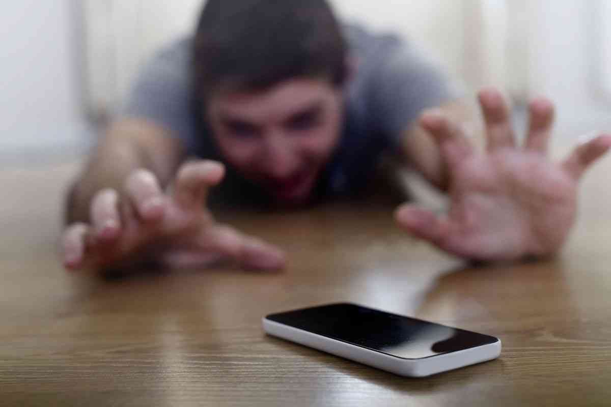 Anksioznost in odvisnost od mobilnih telefonov: najpogostejši težavi duševnega zdravja pri otrocih