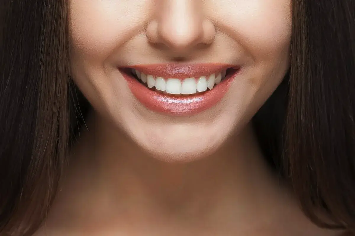 Od česa je odvisna barva zob in kako jih varno pobeliti