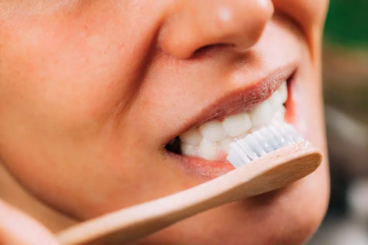 beliti zobe doma3 Kako pravilno beliti zobe doma in kaj za to potrebujete