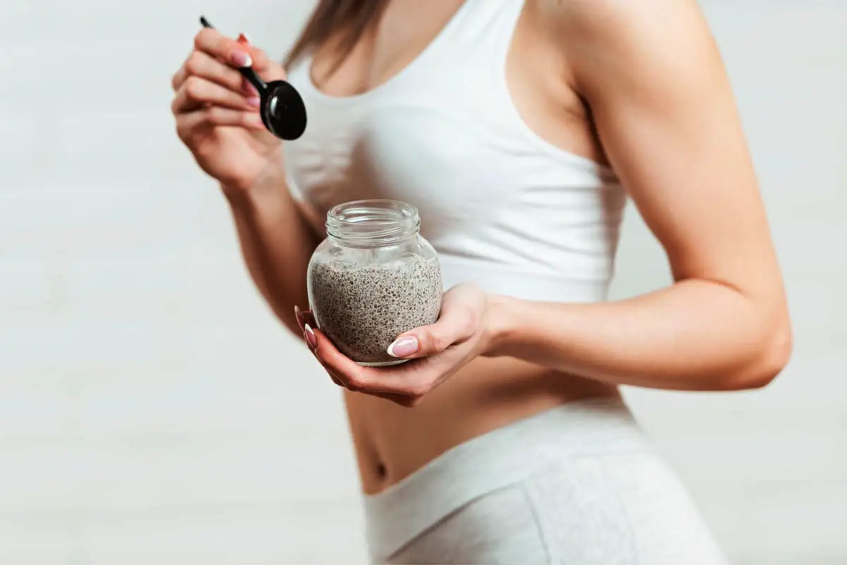 Superhrana za srce, kosti in črevesje: 6 znanstveno dokazanih koristi chia semen