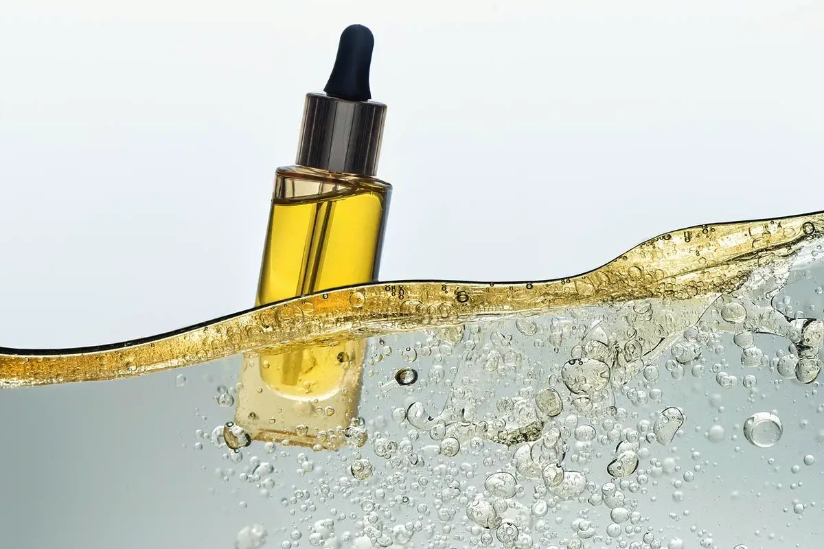 Nanesite, vmasirajte, sperite: Kako pravilno uporabljati hidrofilno olje
