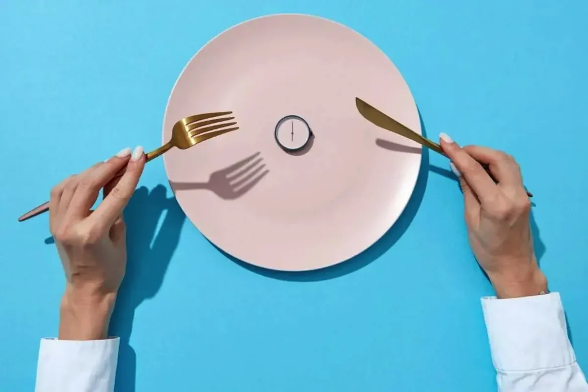 intervalno postenje 3 1 Ne le hujšanje: Kaj je intervalno postenje in zakaj je lahko škodljivo