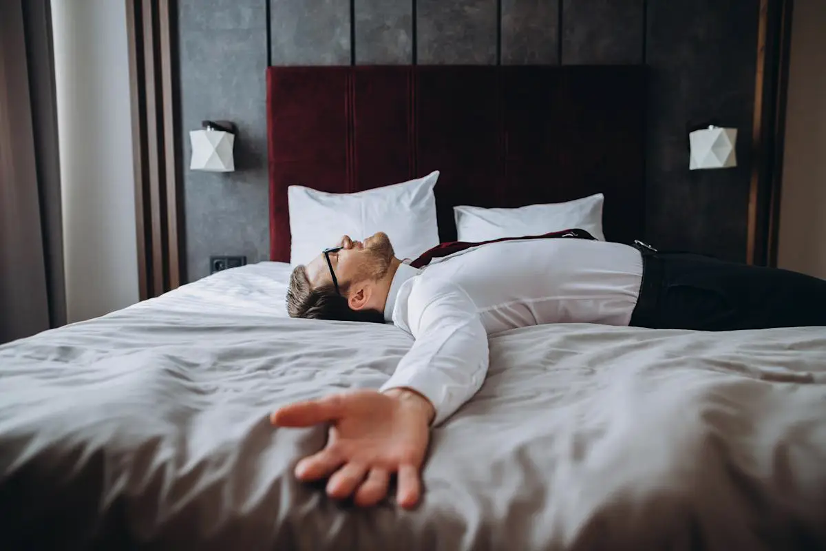Kaj je jetlag, zakaj nastane in kako ga premagati