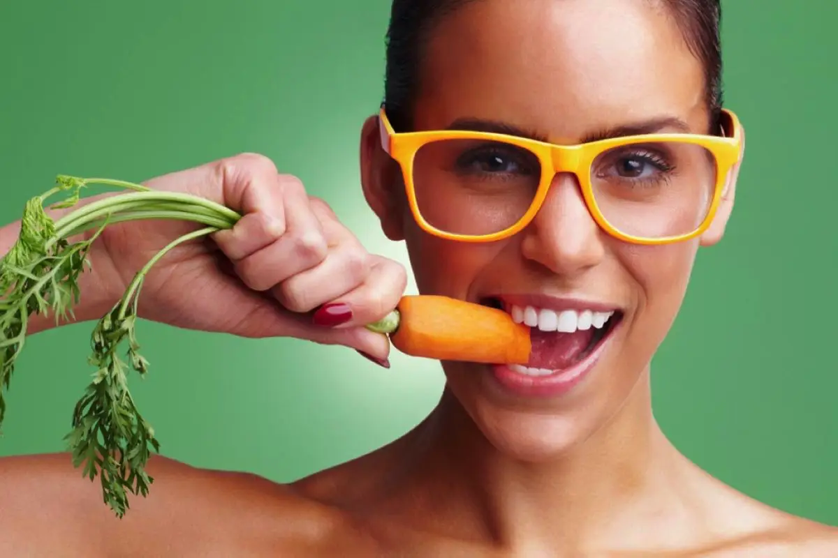 Kako korenje vpliva na vid in ali omogoča videnje v temi