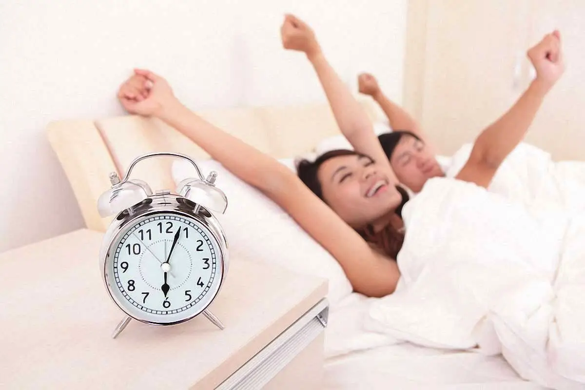Katera melodija budilke olajša prebujanje?