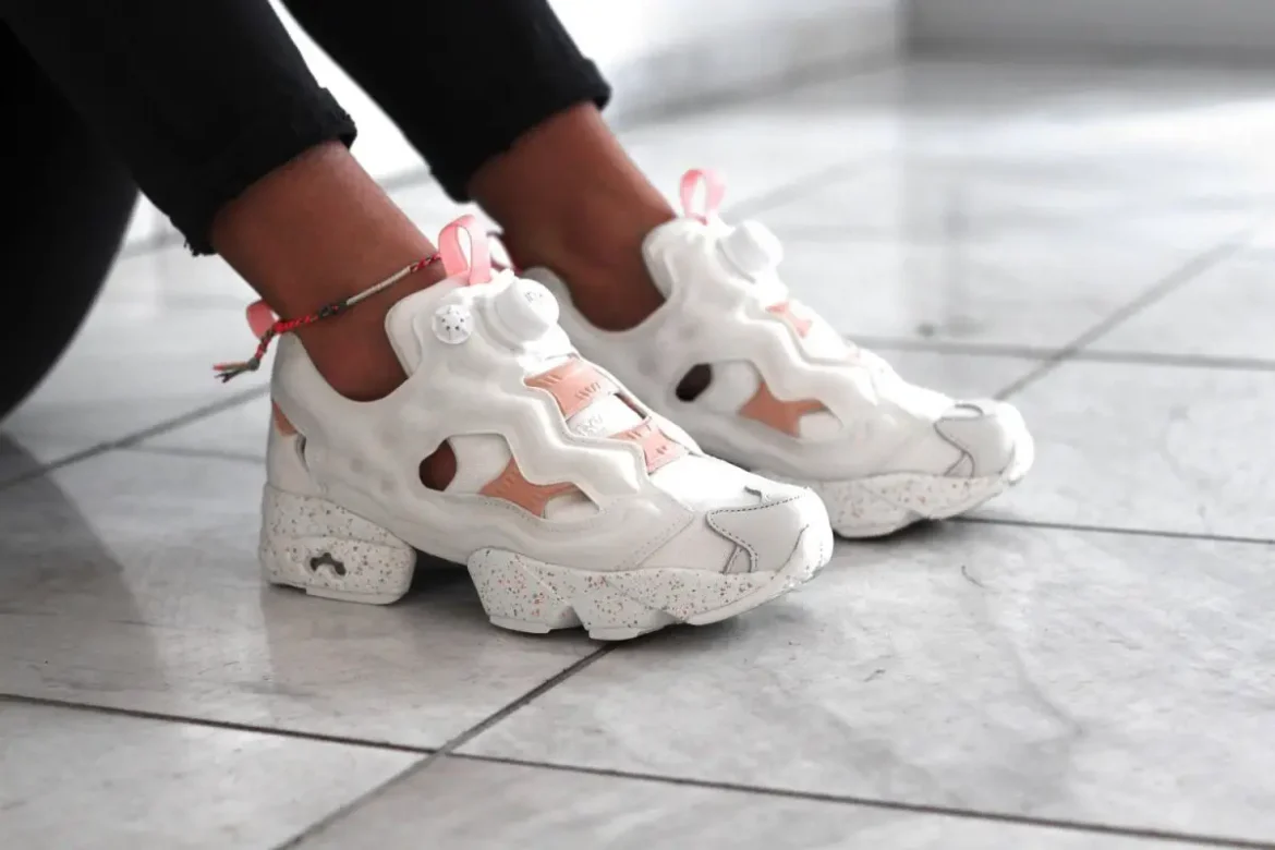 na obutvi Zakaj je na obutvi zadaj prišita zanka: To je zelo pomemben element!