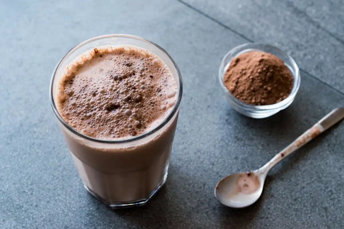 Česa ne smete dodajati v kavo: Strokovnjaki navajajo 6 živil, ki pokvarijo priljubljeno pijačo