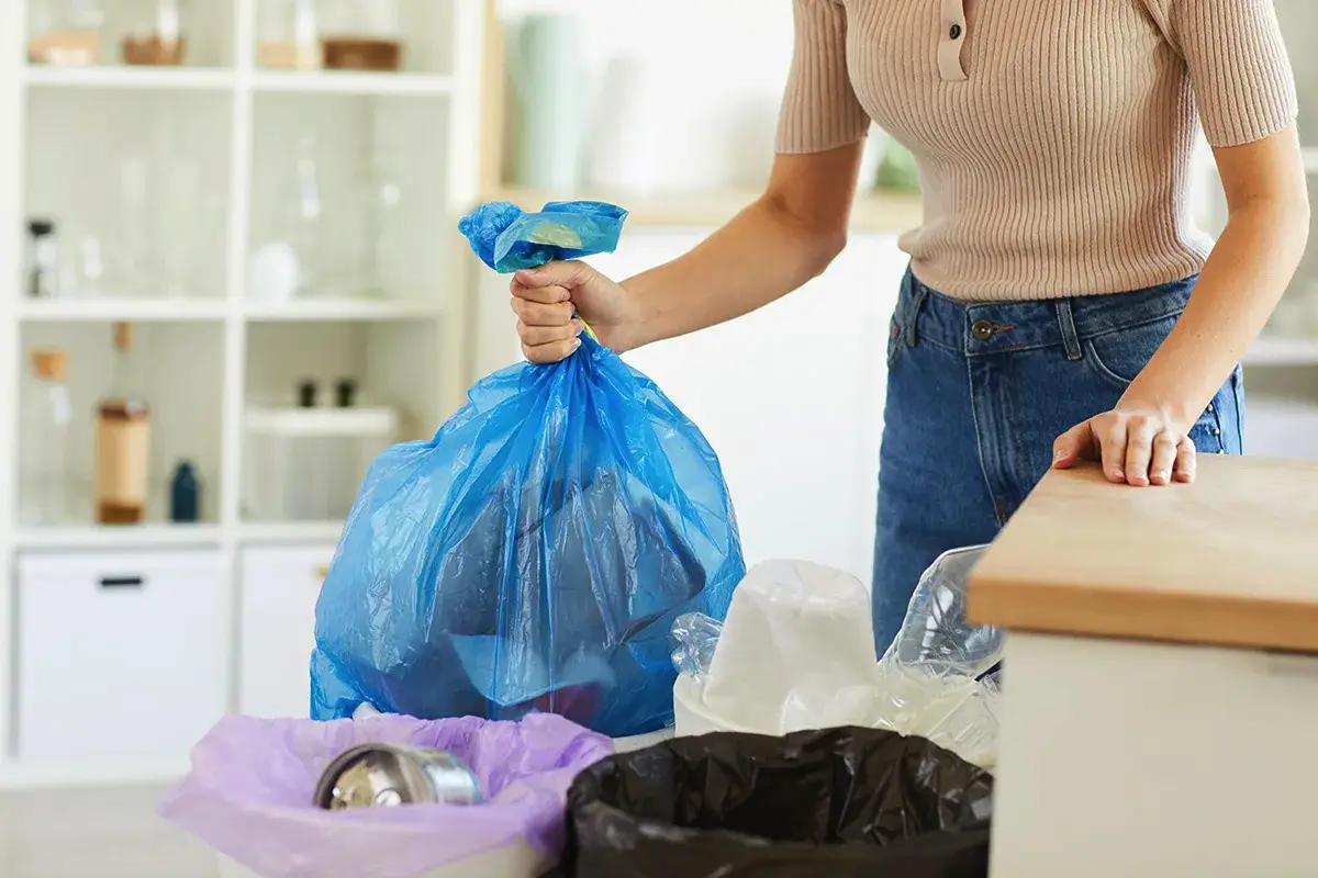 Kako pravilno odlagati odpadke: 6 nasvetov za tiste, ki ne vedo, kje začeti z ločevanjem