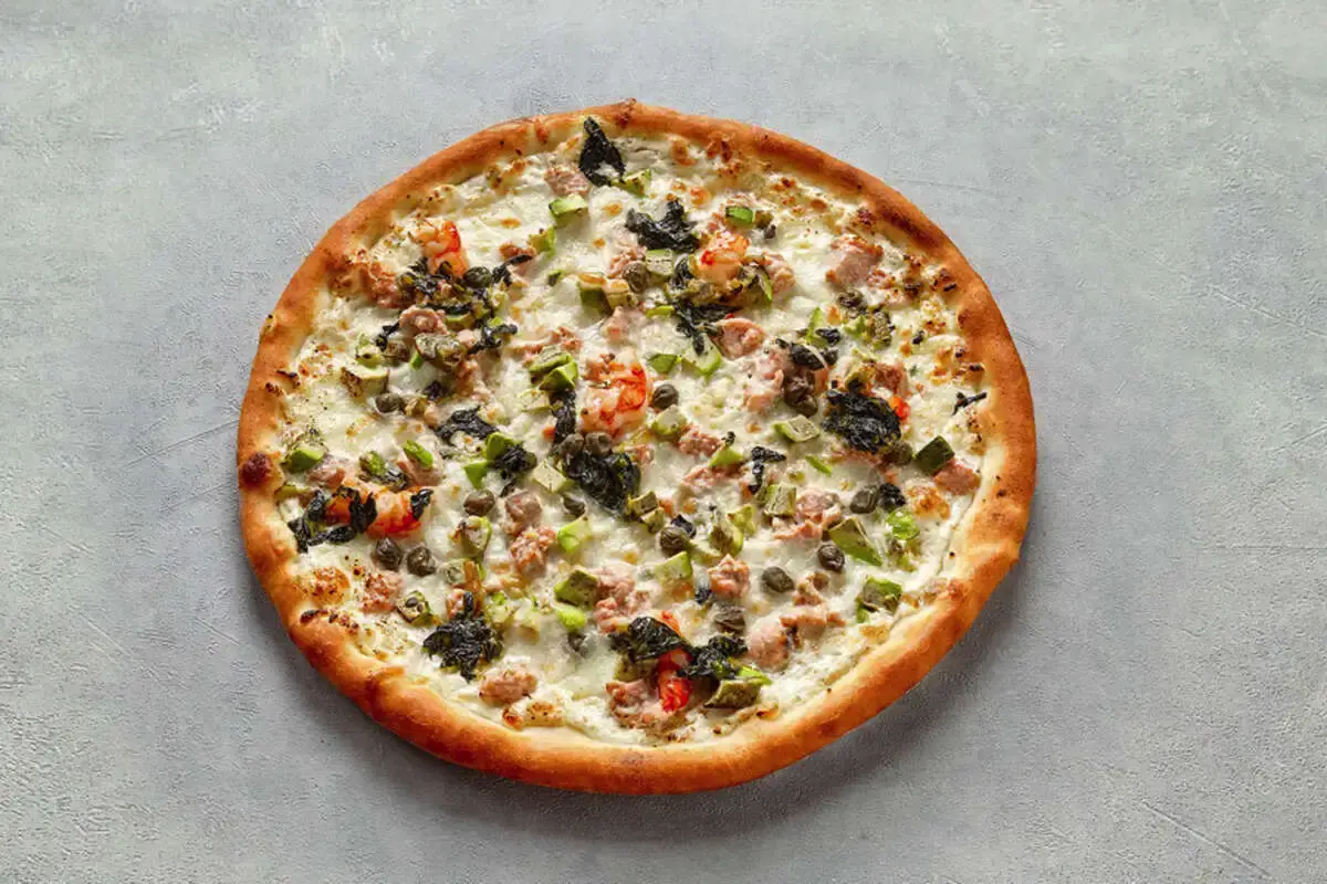 Ne le okusna: Preprosta pica s tunino iz tekočega testa