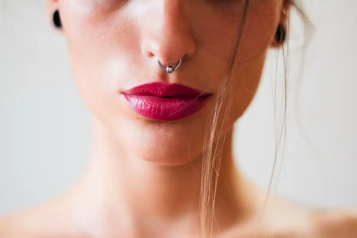 Kaj morate vedeti, preden se odpravite na piercing: Priprava in nasveti