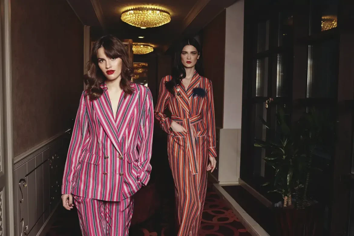 Pižamni kostumi3 1 Ne le za spanje: Pižamni kostumi, ki poleti zasijejo na ulici