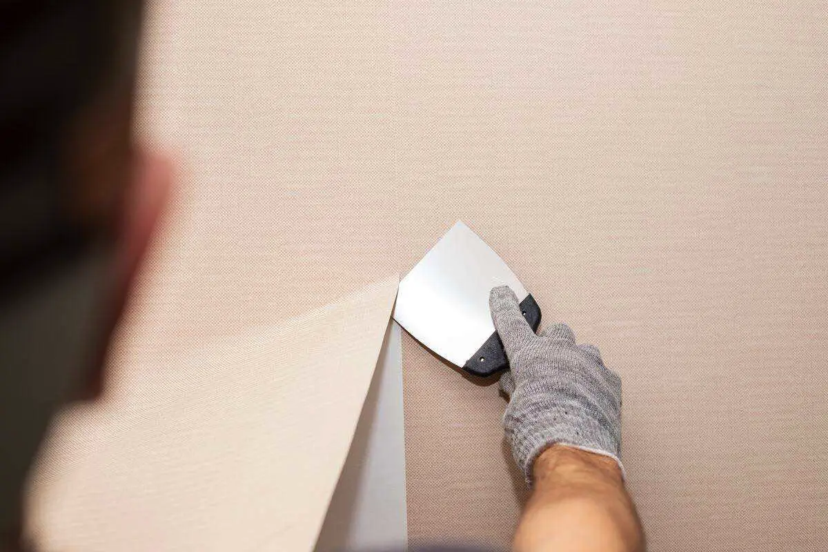 Ekspresna metoda: Kako hitro in brez napora odstraniti stare tapete