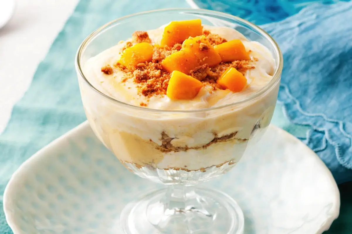 Tiramisu z mangom – preprost in nežen desert brez peke