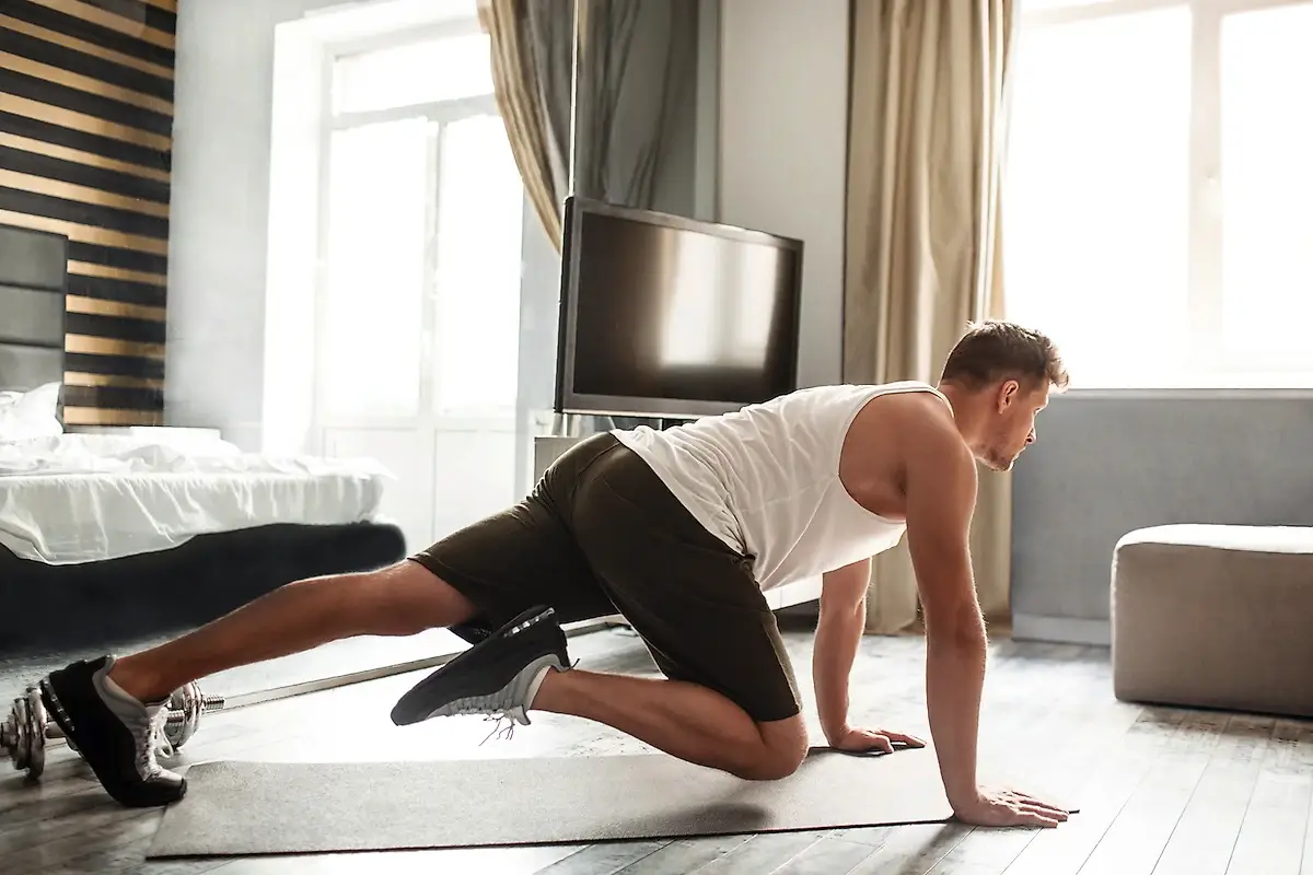 Kako začeti uživati v vadbi doma in v telovadnici: 8 nasvetov športnih psihologov in trenerjev