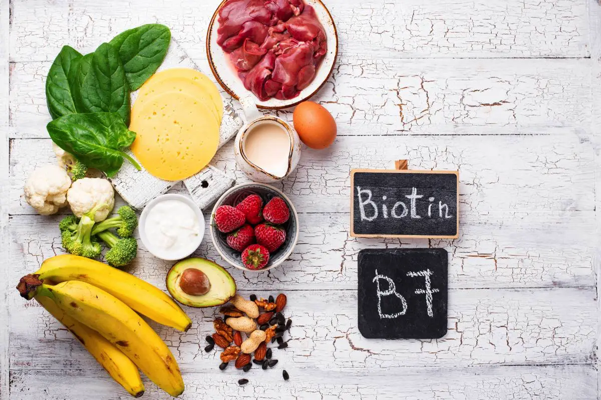 Vitamini za kožo, lase in nohte: kako jih pravilno jemati