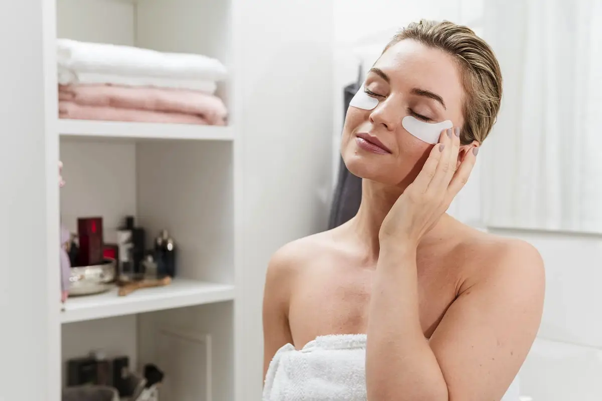 Kako se znebiti podočnjakov: dva učinkovita načina za svež videz