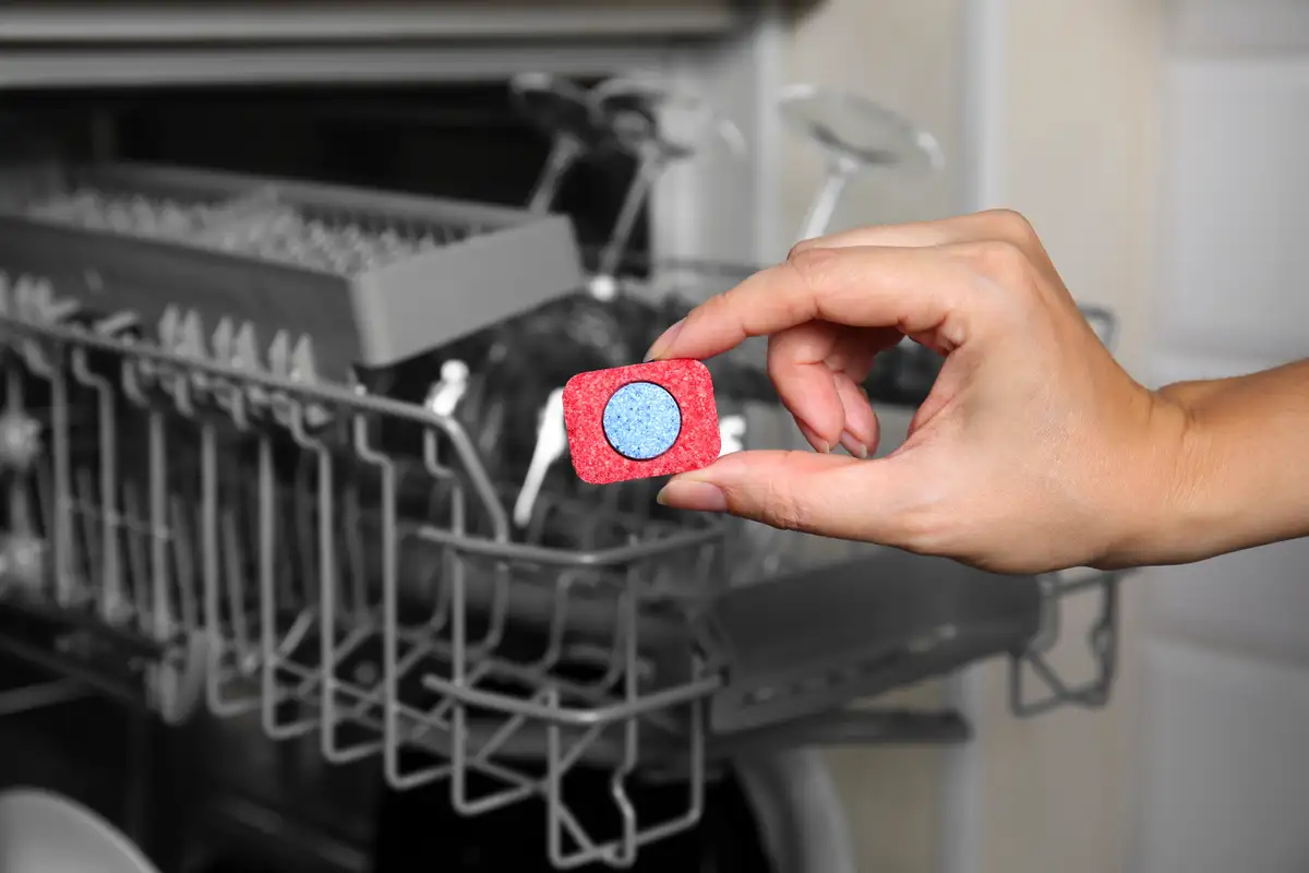 Kako očistiti zelo umazano pečico: Tri naravna sredstva za brezhiben videz