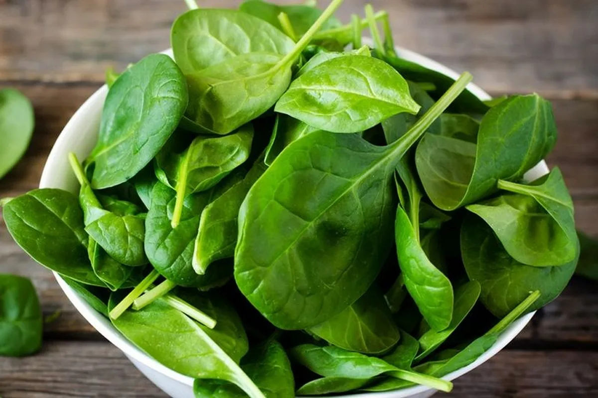 Okusen domači raviolon: Preprost recept za špinačo in rikoto, ki nasiti vse