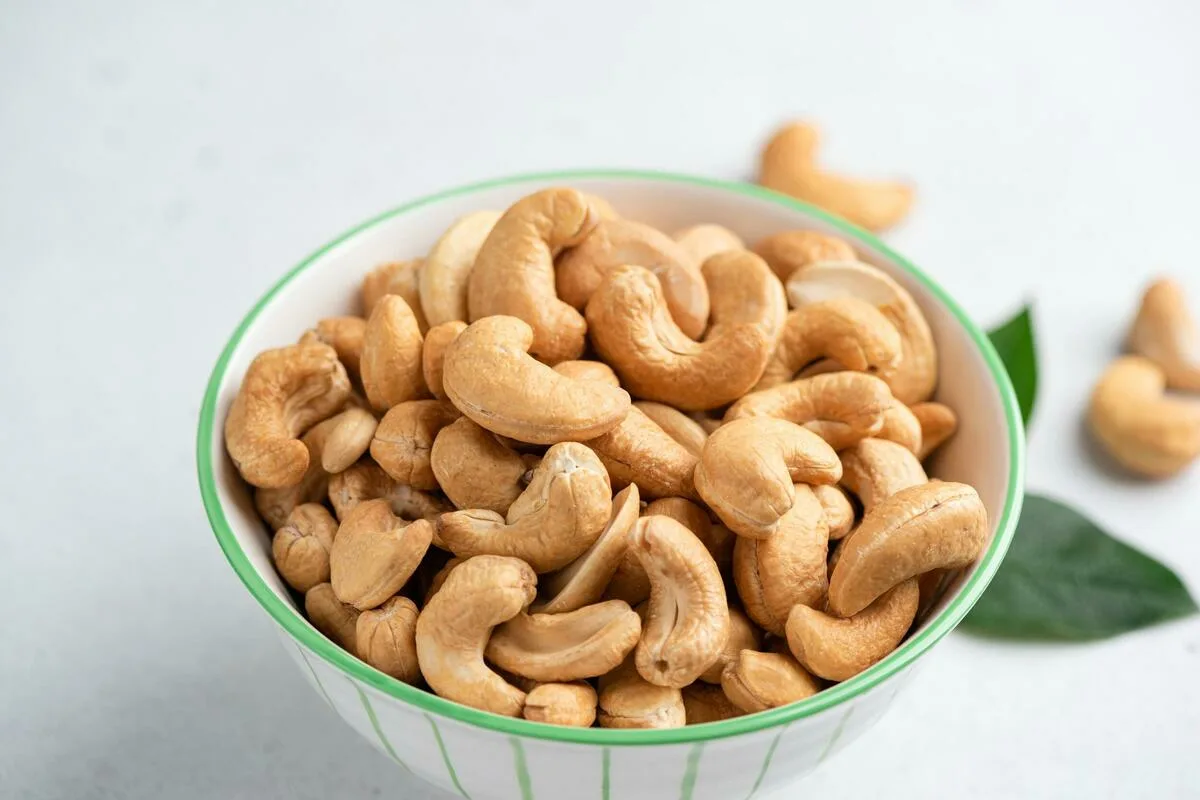 Zakaj so indijski oreščki brez lupine? Presenetljiv razlog, ki ga niste poznali