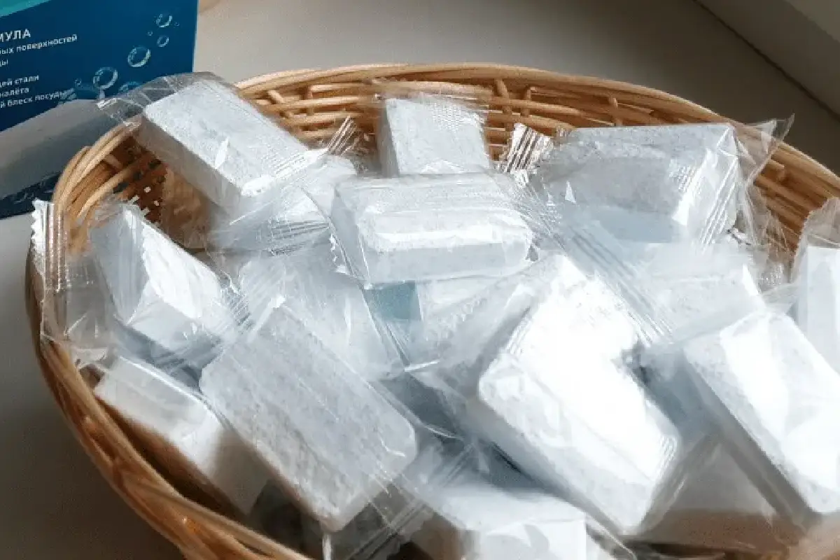 Kako očistiti rezervoar stranišča v nekaj minutah: 5 načinov za prihranek časa in denarja