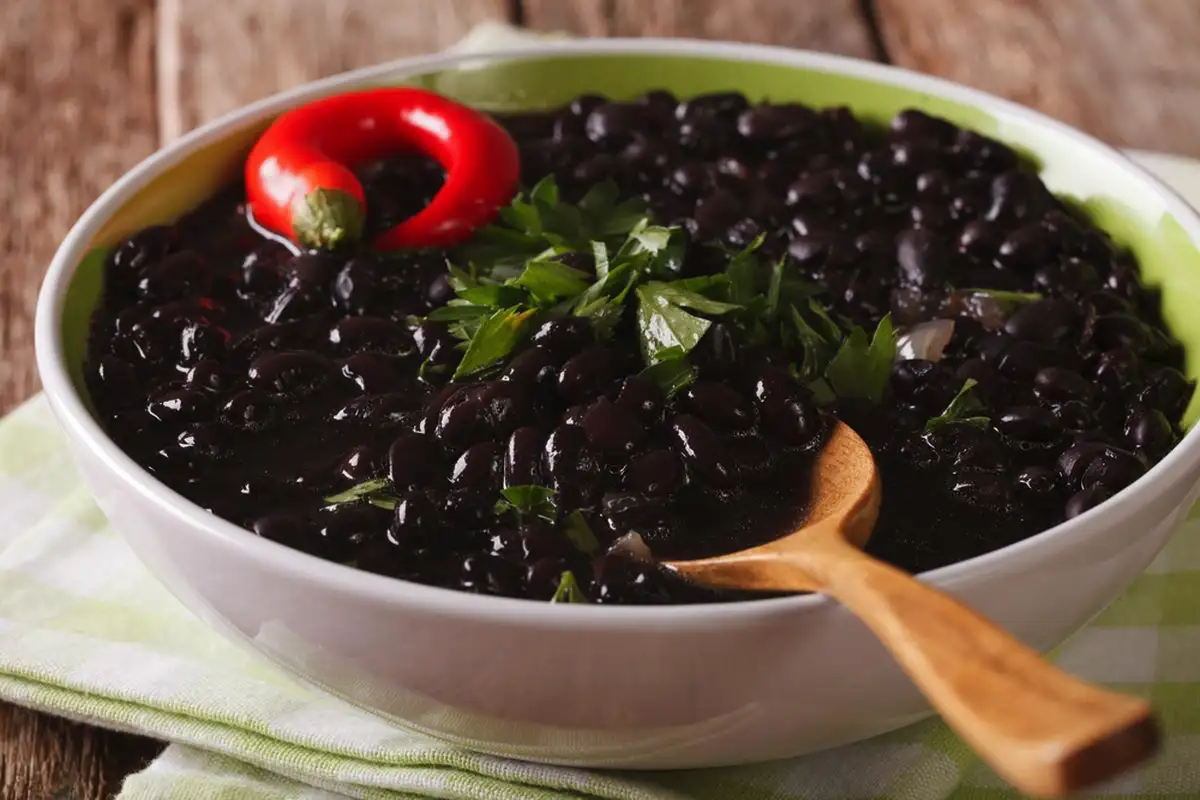 Skriti zakladi črnega fižola: Koristi za zdravje, ki jih morate poznati