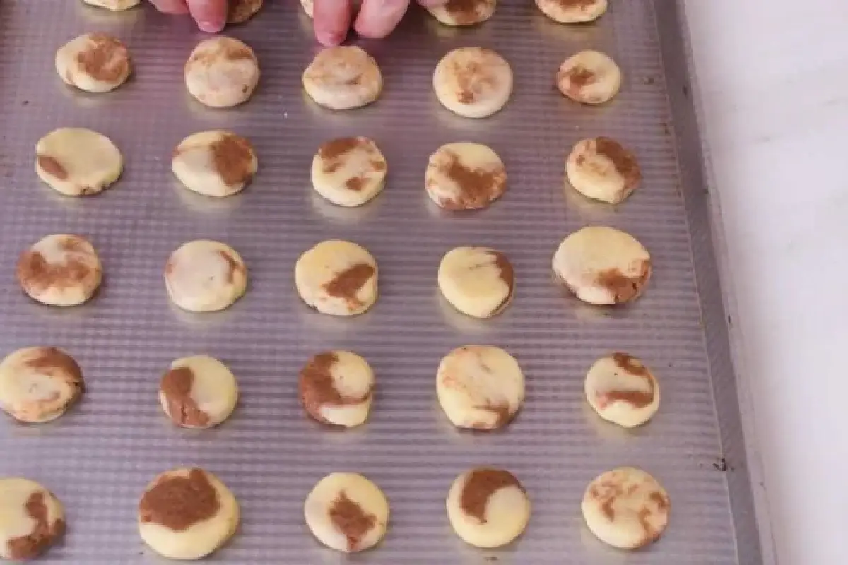 Marmorni piškoti: Hrustljav recept, ki bo popestril vaše popoldne