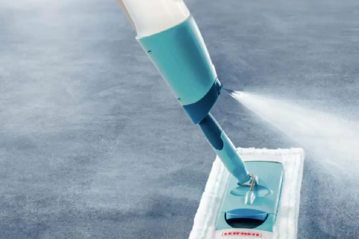 Mop z razpršilnikom: Nova trend tendenca za hitro čiščenje oken in površin