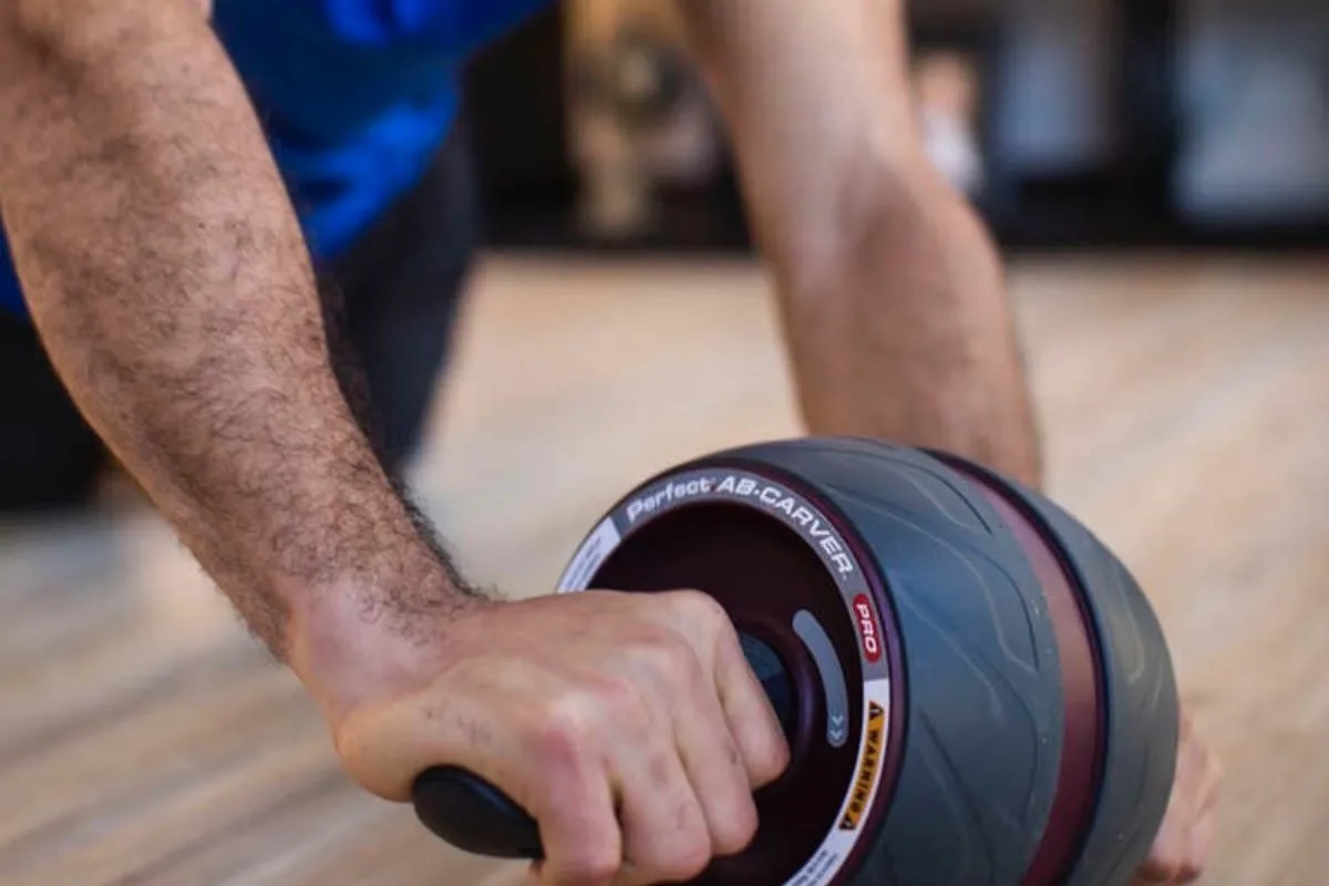 Brez strojev in težkih uteži: 3 najboljši vaj za abdominale