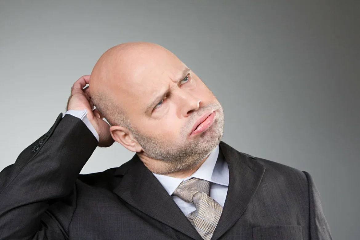 Zakaj se nekdo nenehno praska po glavi: kaj pravi psihologija