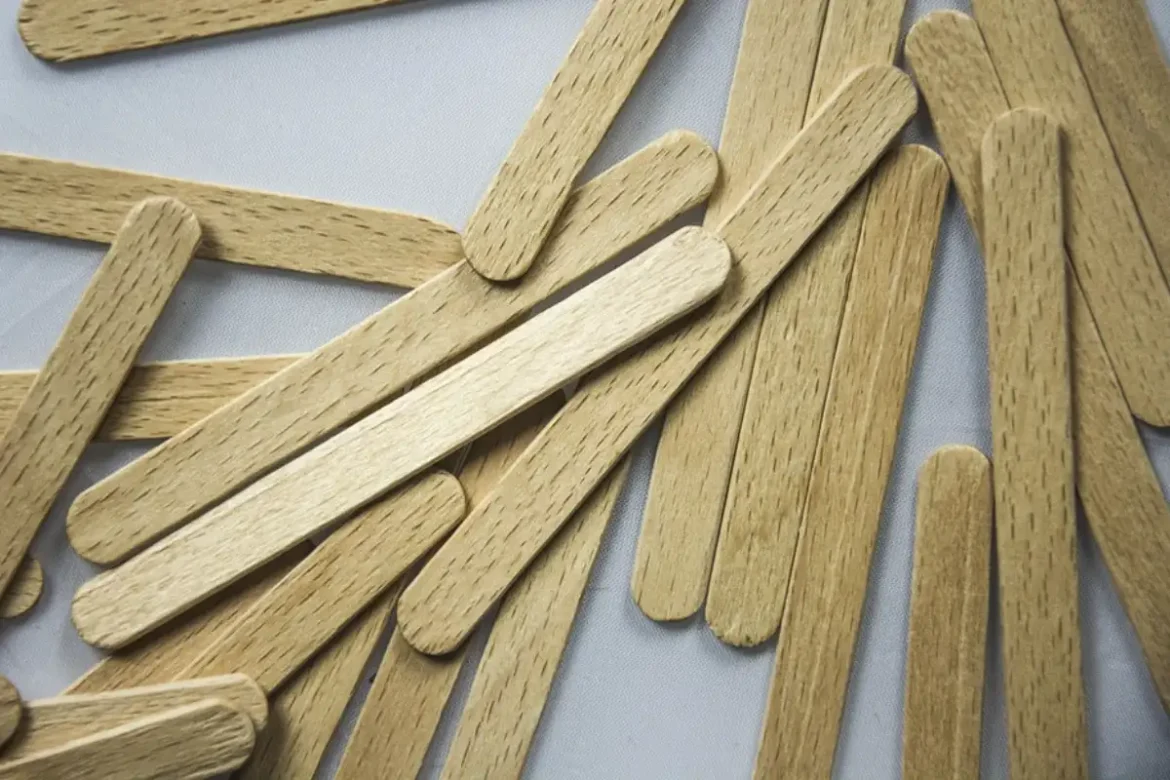 palčke za sladoled1 Reciklirajte palčke za sladoled in ustvarite dve čudoviti dekoraciji za dom