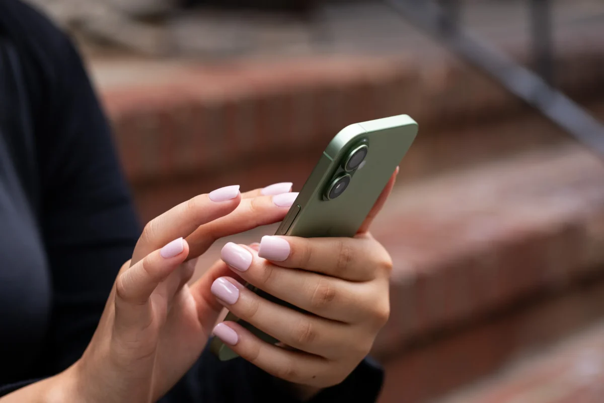 12 nastavitev iPhone-a za daljšo življenjsko dobo baterije