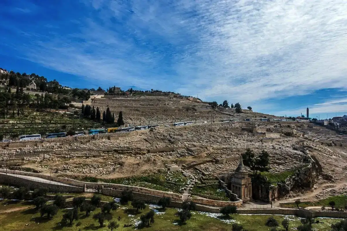 10 Skritih Dragotin: Kraji, Kjer Boste Sami z Naravo!